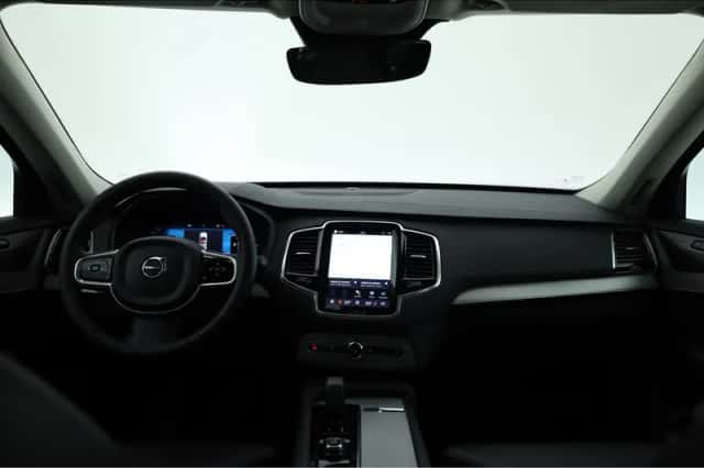 Volvo XC90 (2022) thumbnail 6