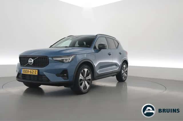 Volvo XC40 (2022) thumbnail 1