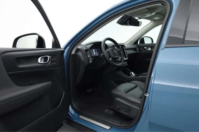 Volvo XC40 (2022) thumbnail 4