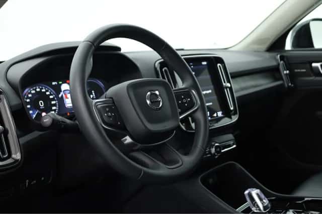 Volvo XC40 (2022) thumbnail 5