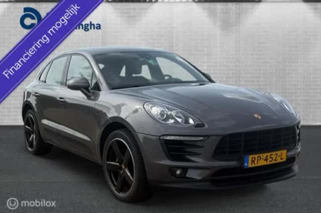 Porsche Macan (2018) thumbnail 1