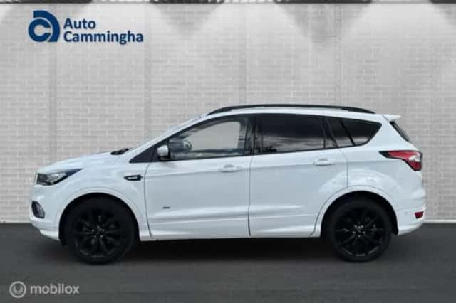 Ford Kuga (2018) thumbnail 5