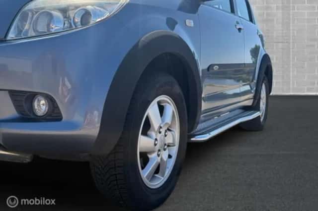 Daihatsu Terios (2008) thumbnail 4