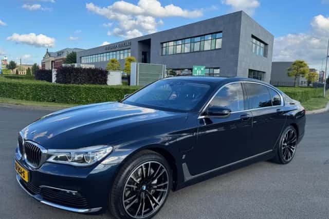 BMW 7-Serie (2018) thumbnail 4