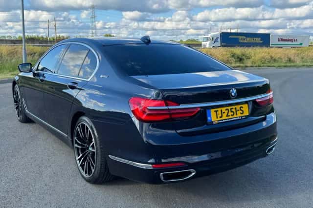 BMW 7-Serie (2018) thumbnail 5