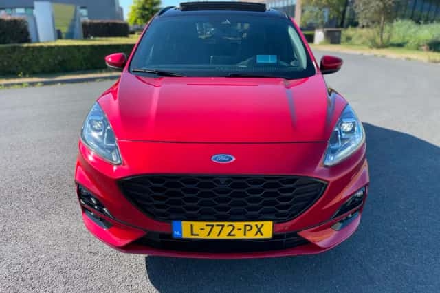 Ford Kuga (2021) thumbnail 4