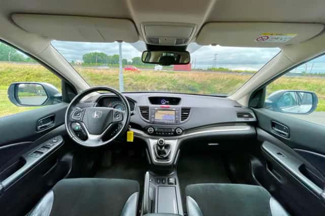 Honda CR-V (2015) thumbnail 3