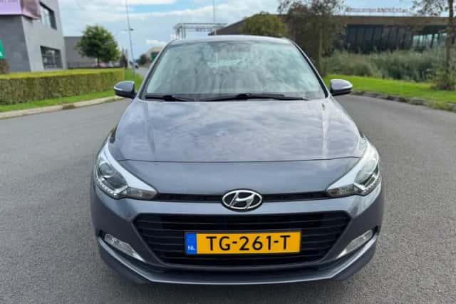 Hyundai i20 (2018) thumbnail 3