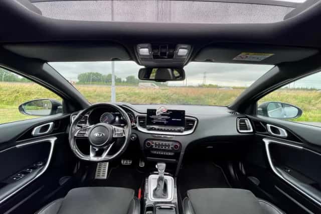 Kia Proceed (2021) thumbnail 3