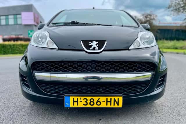 Peugeot 107 (2010) thumbnail 3