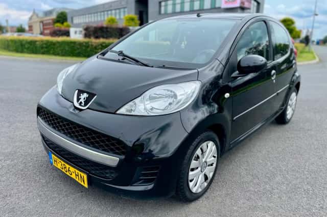 Peugeot 107 (2010) thumbnail 5