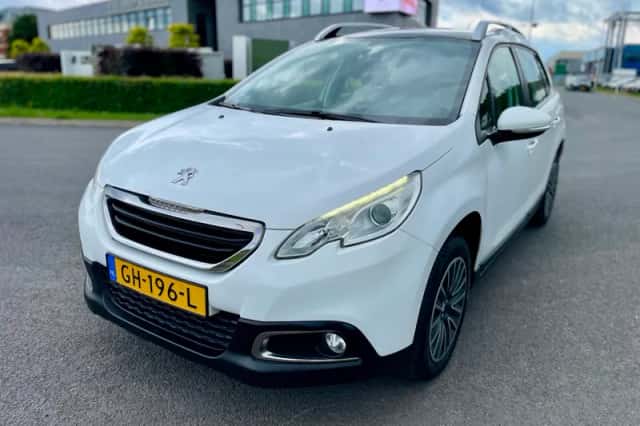 Peugeot 2008 (2015) thumbnail 4
