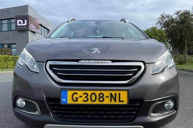Peugeot 2008 (2016) thumbnail 3