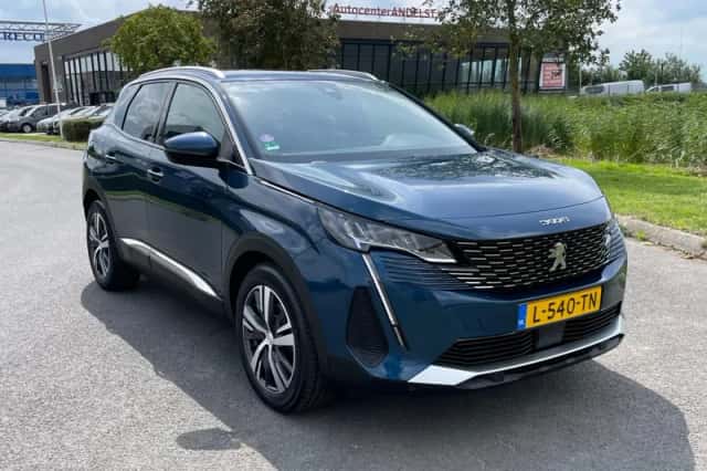 Peugeot 3008 (2021) thumbnail 1