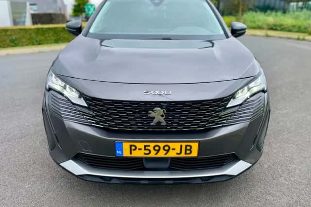 Peugeot 5008 (2022) thumbnail 4