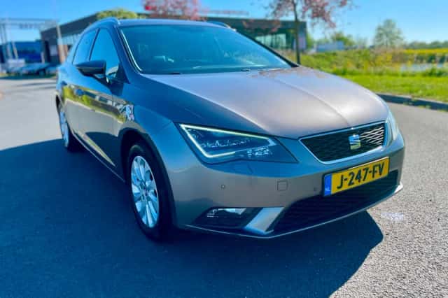 SEAT Leon (2017) thumbnail 1