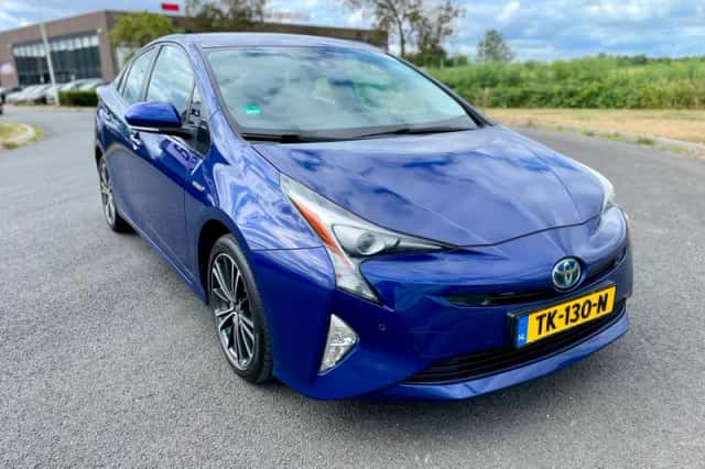 Toyota Prius (2018) thumbnail 1