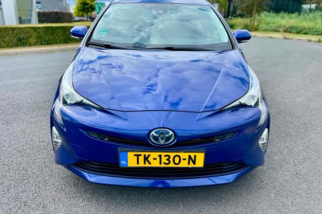 Toyota Prius (2018) thumbnail 4