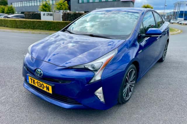 Toyota Prius (2018) thumbnail 5