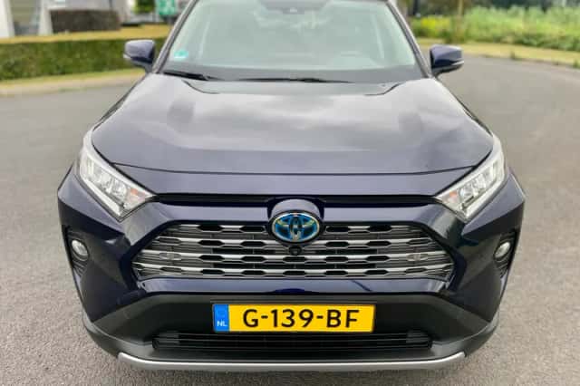 Toyota RAV4 (2019) thumbnail 4
