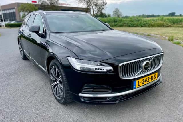 Volvo V90 (2021) thumbnail 1