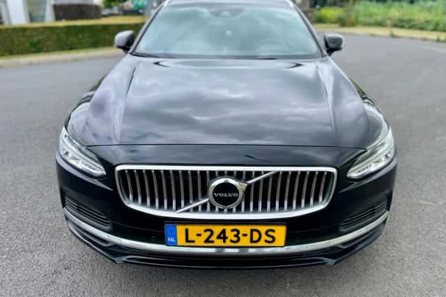 Volvo V90 (2021) thumbnail 4
