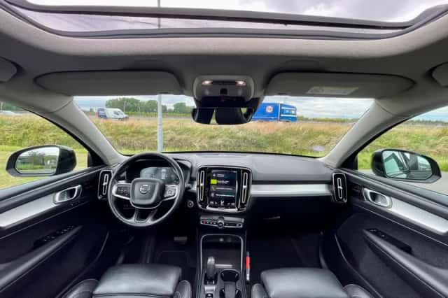 Volvo XC40 (2021) thumbnail 3
