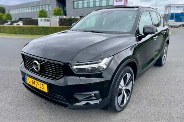 Volvo XC40 (2021) thumbnail 5