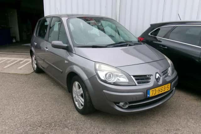 Renault Scénic (2009) thumbnail 1
