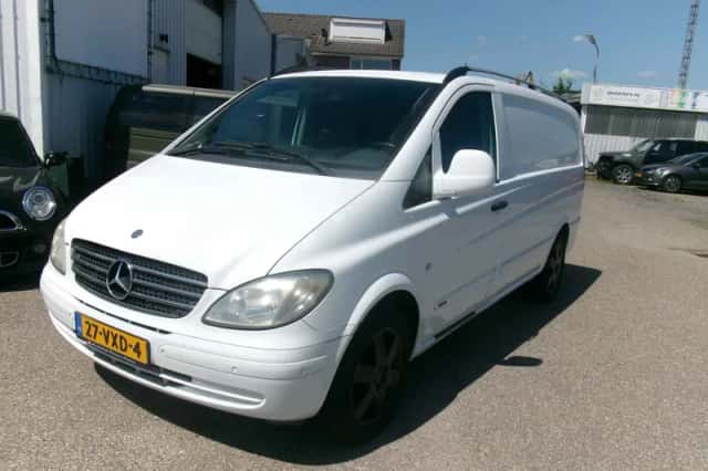 Mercedes-Benz Vito (2008) thumbnail 2