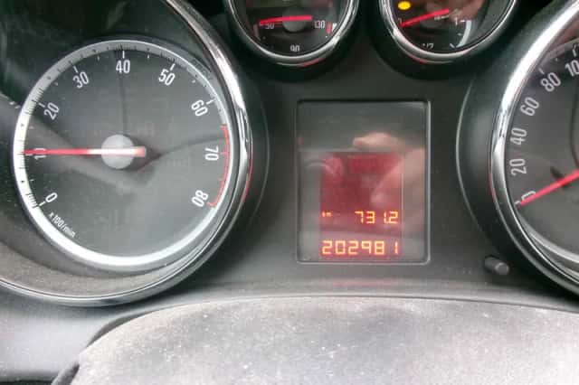Opel Astra (2011) thumbnail 6