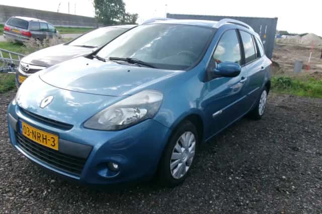 Renault Clio (2010) thumbnail 1