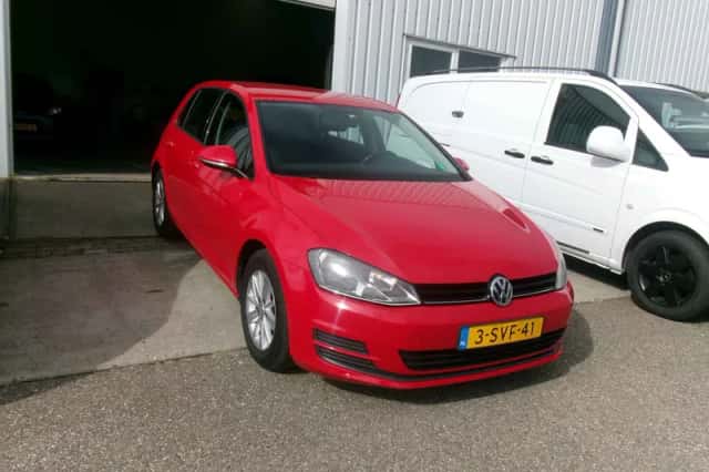 Volkswagen Golf (2013) thumbnail 3