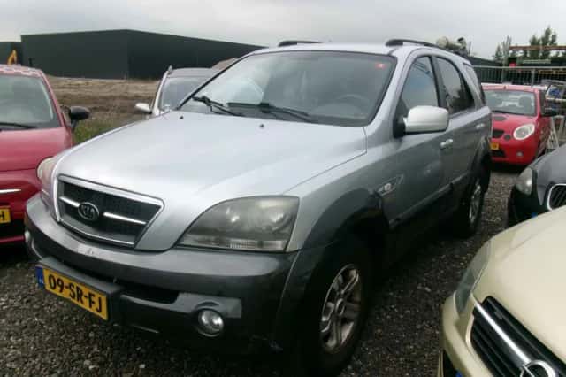 Kia Sorento (2006) thumbnail 1