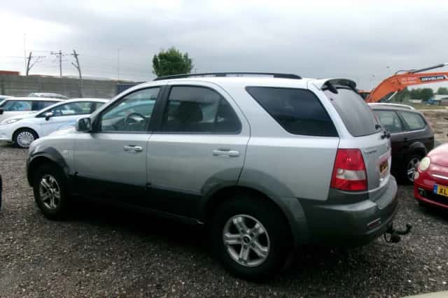 Kia Sorento (2006) thumbnail 3