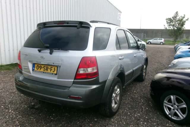 Kia Sorento (2006) thumbnail 4