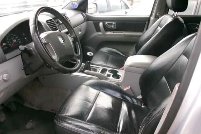 Kia Sorento (2006) thumbnail 5