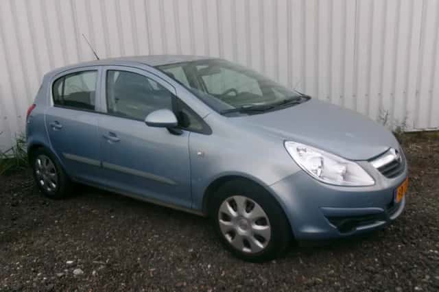 Opel Corsa (2008) thumbnail 2