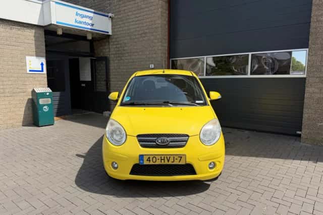 Kia Picanto (2009) thumbnail 2