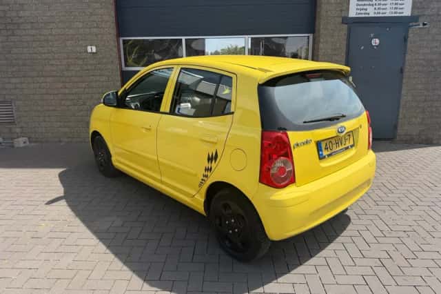 Kia Picanto (2009) thumbnail 6