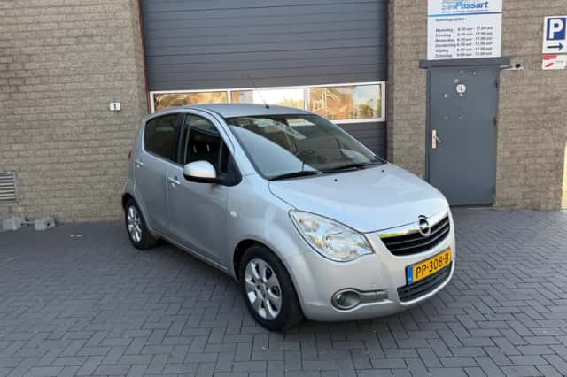 Opel Agila (2009) thumbnail 1