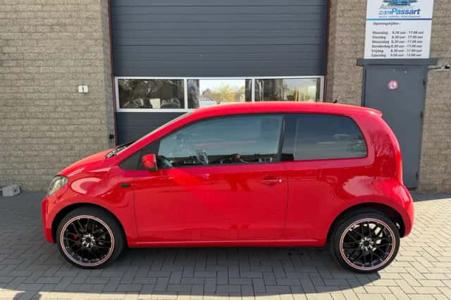 SEAT Mii (2014) thumbnail 4