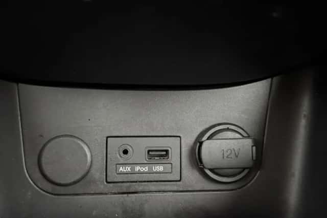 Kia Picanto (2012) thumbnail 4