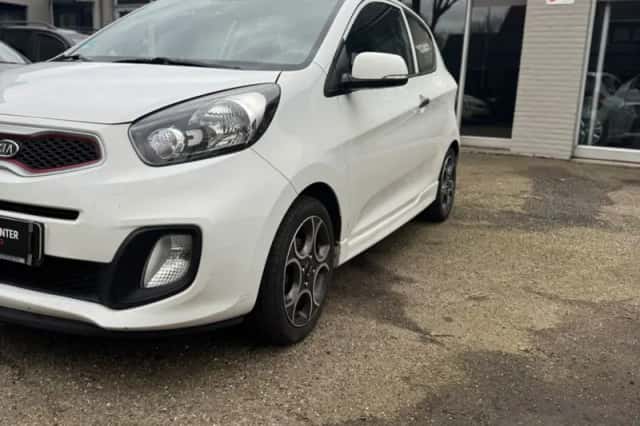 Kia Picanto (2012) thumbnail 6