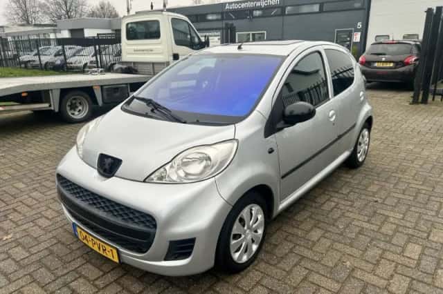 Peugeot 107 (2011) thumbnail 1