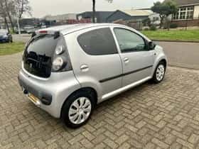 Peugeot 107 (2011) thumbnail 4