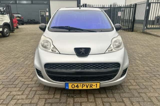 Peugeot 107 (2011) thumbnail 6