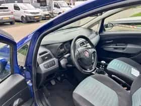 Fiat Grande Punto (2009) thumbnail 11