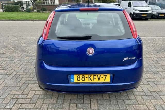 Fiat Grande Punto (2009) thumbnail 3