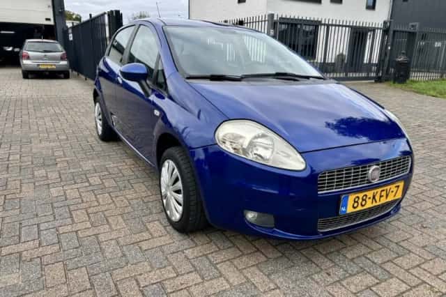 Fiat Grande Punto (2009) thumbnail 5